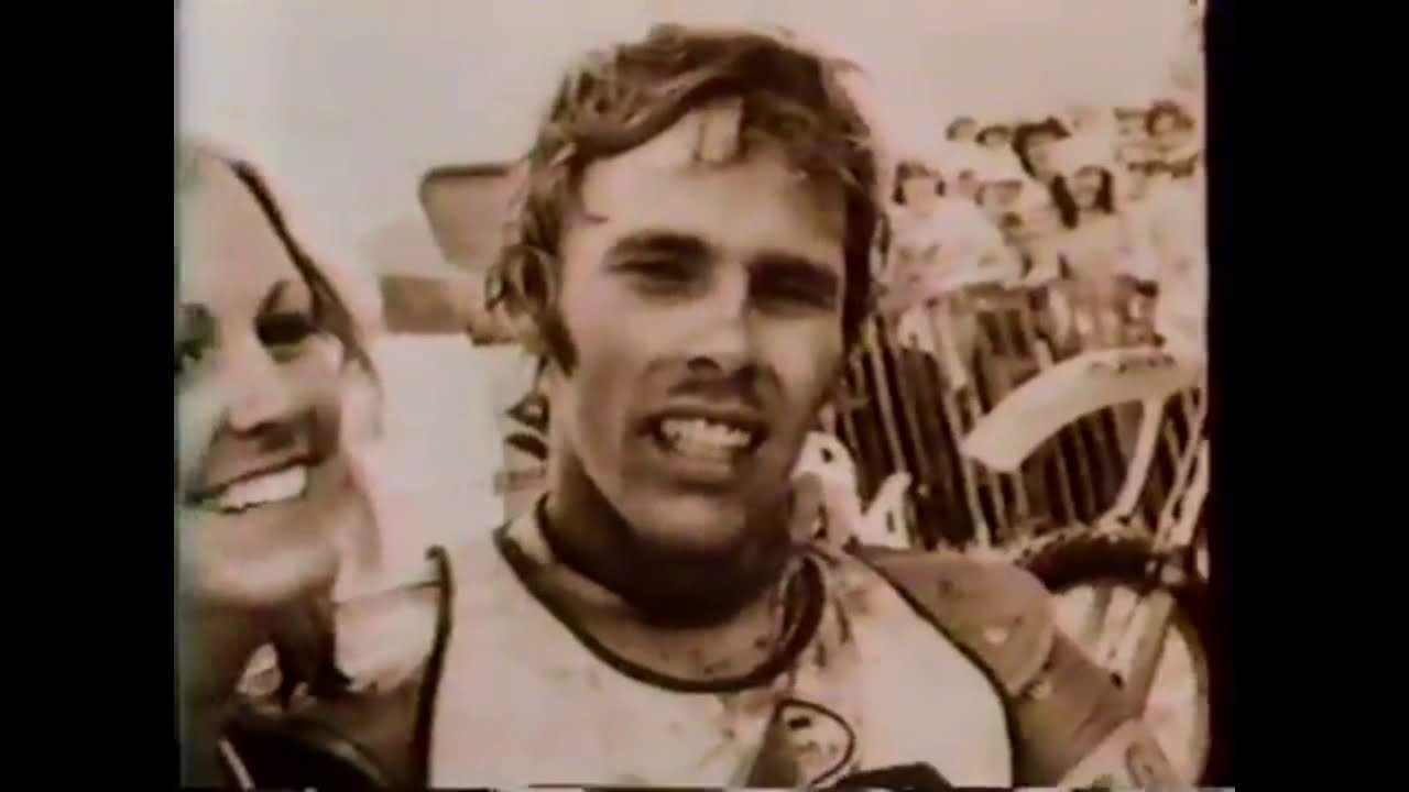 Howerton - The Rhinestone Cowboy - Moto Legends