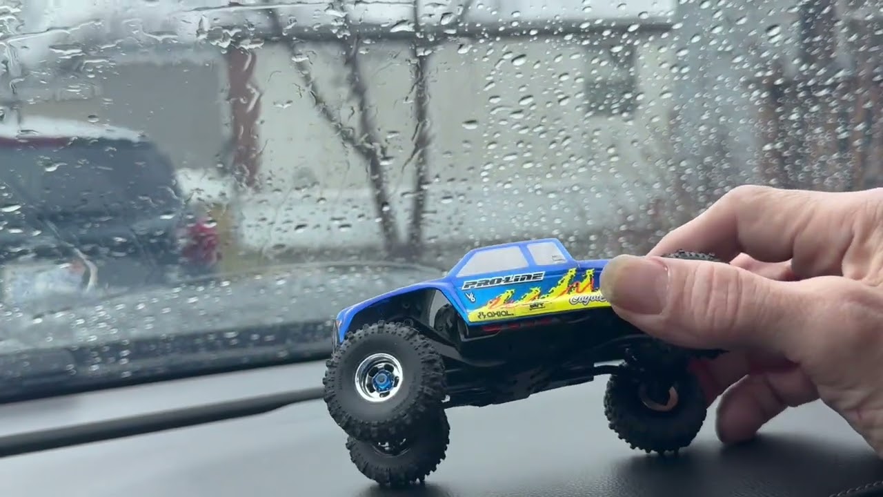 Scx30. My current favorite little crawler. 