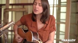 Folk Alley Sessions: Brooke Annibale - "Find My Way" chords
