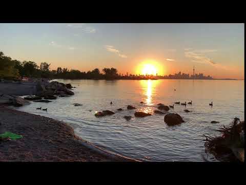 Calm and Almost Clear Spring Toronto Sunrise Time lapse (Thu Jun 18, 2020)