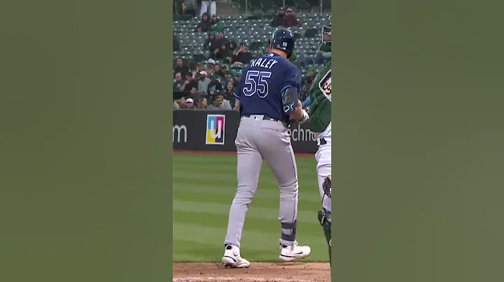 This bat didn't stand a chance!! Brooks Raley DESTROYS HIS BAT after his at-bat! 😳 - DayDayNews