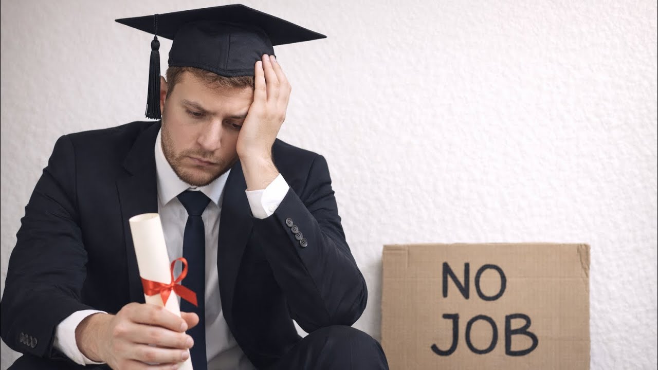 هل الشهادة الجامعية تضمن العمل في المانيا ؟ 🇩🇪