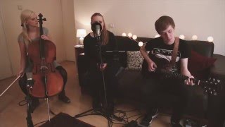 Video thumbnail of "NADINE In Session - Tracy Chapman - Fast Car (Cover)"