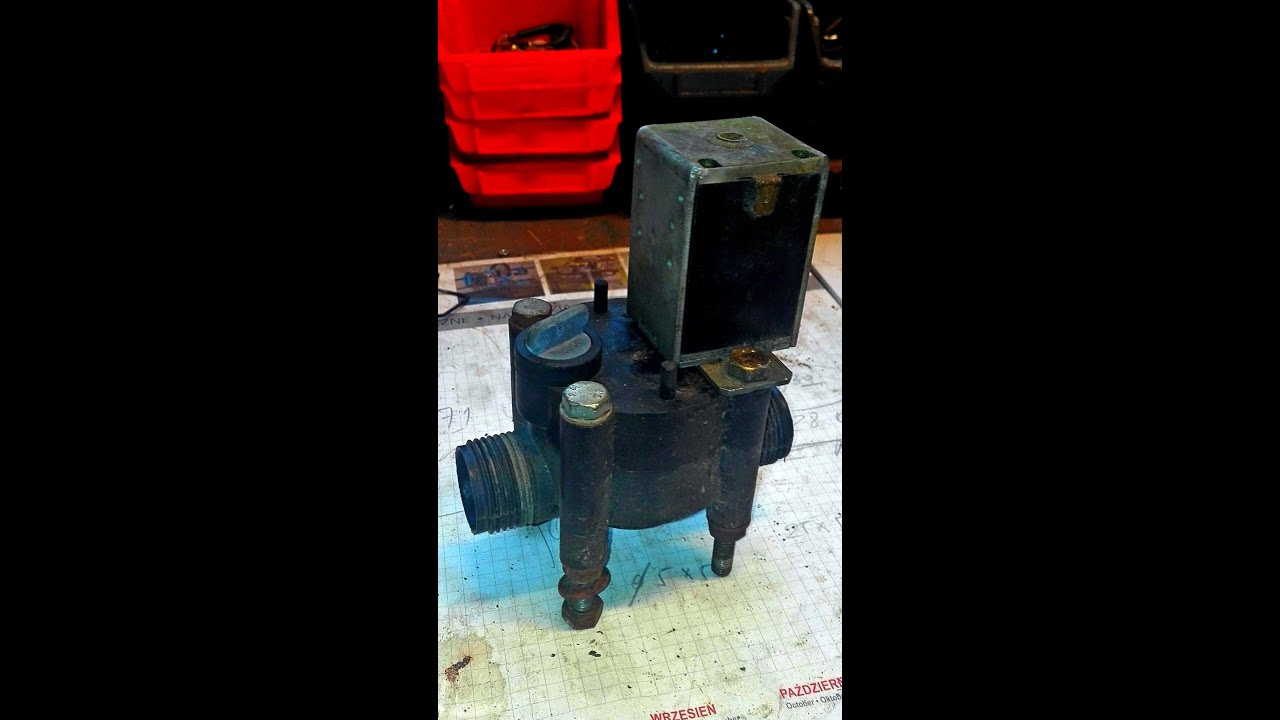 Sprawdzenie, demontaż i montaż niedziałającego elektrozaworu Tecnoma