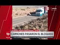 Comunarios habilitan "paso humanitario" en la ruta Patacamaya - Tambo Quemado