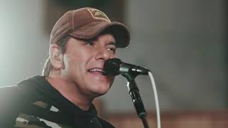 Miniatura de vídeo de "Rodney Atkins - Caught Up In The Country (The Nashville Sessions)"