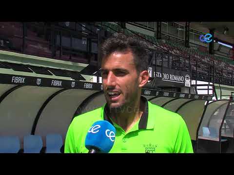 Los jugadores del Ceuta dan por bueno el empate en Mérida