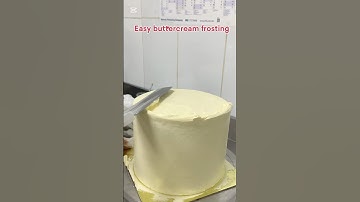 Simple buttercream frosting 🍰 #buttercream #cake #cakedecorating #shortvideo #vanillacake #shorts