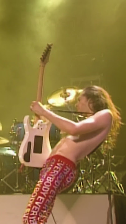 Mr. Big - Paul Gilbert's Iconic Guitar Solo (Take A Walk - Live in Tokyo 1991)