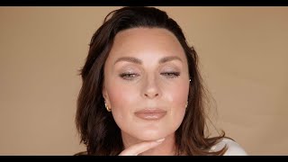 Story time whilst I apply make up
