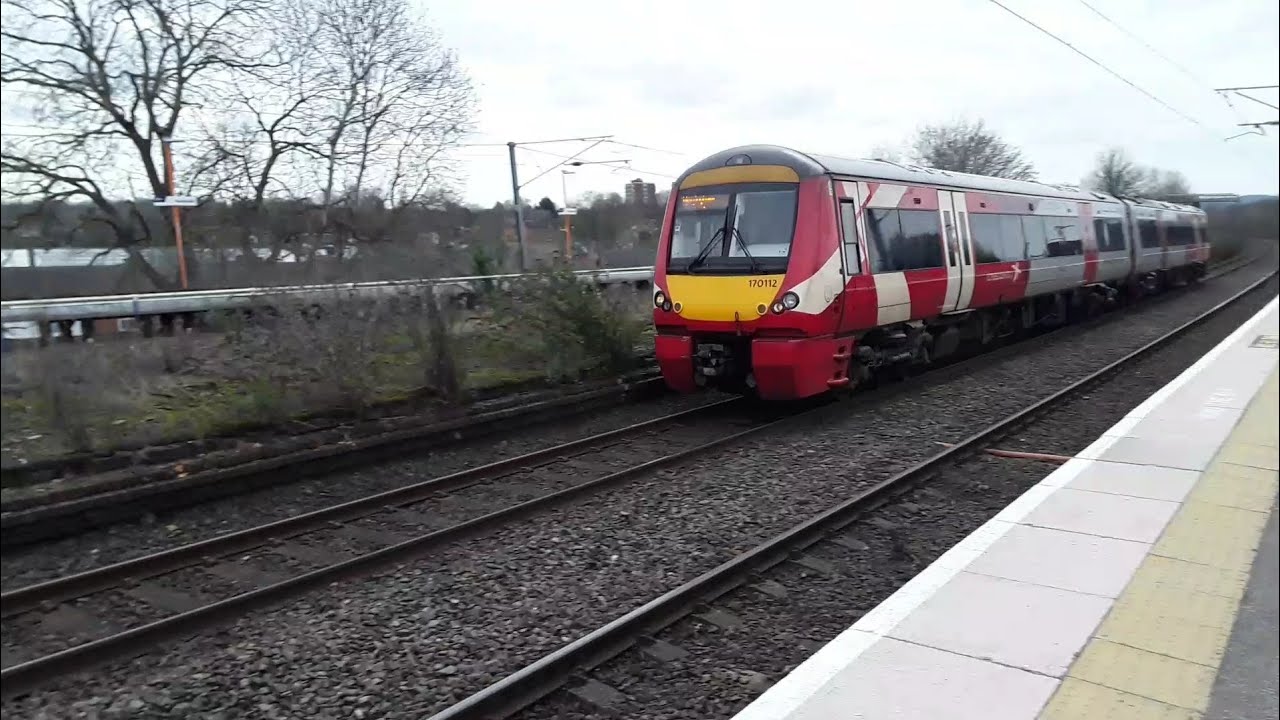 Поезда на станции Нортфилд. XCL. 03.03.2026