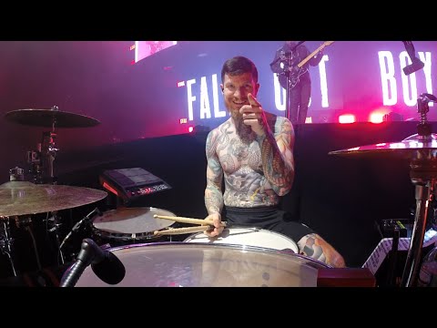 Vídeo: Quem é o baterista do Fall Out Boy?