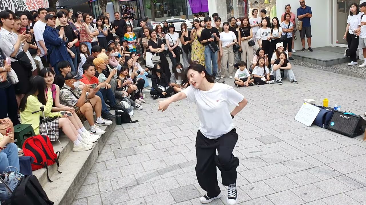 [STREET ARTIST] YU KAGAWA, HYOJIN & YOUNGWON. INTERACTIVE HONGDAE BUSKING. 230625.