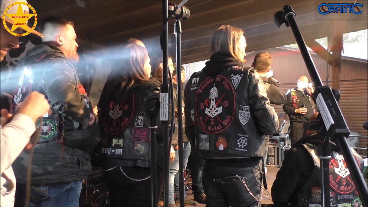 KnightFest   Eifel Krawallos auf der Bühne geben Spende bekannt   190413   HH Harburg