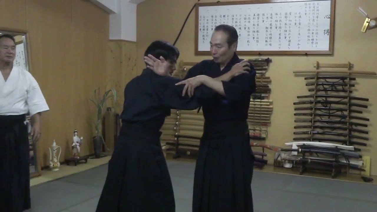 古武道　大東流合気柔術武門会　小手返しその応用　姿勢と足さばき
