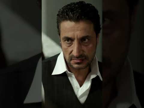 رجل عصبي شارع الظلام 