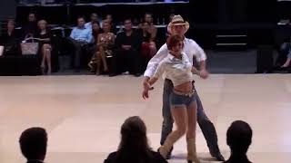 Two Step Dance Moves - Whips - Hammerlock Whip