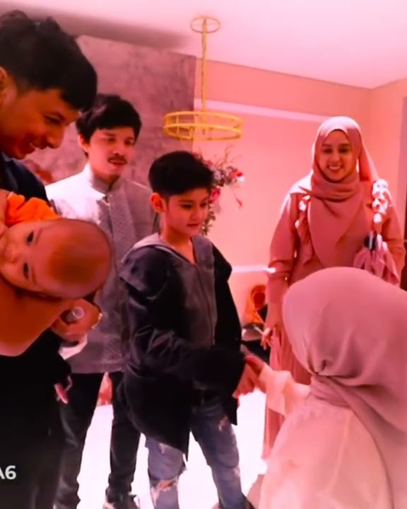 SO SWEET!! Arsy dan King Faaz pamitan salaman