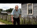 Tommy Lee Jones Is Almost 80... How He Lives Is So Sad
