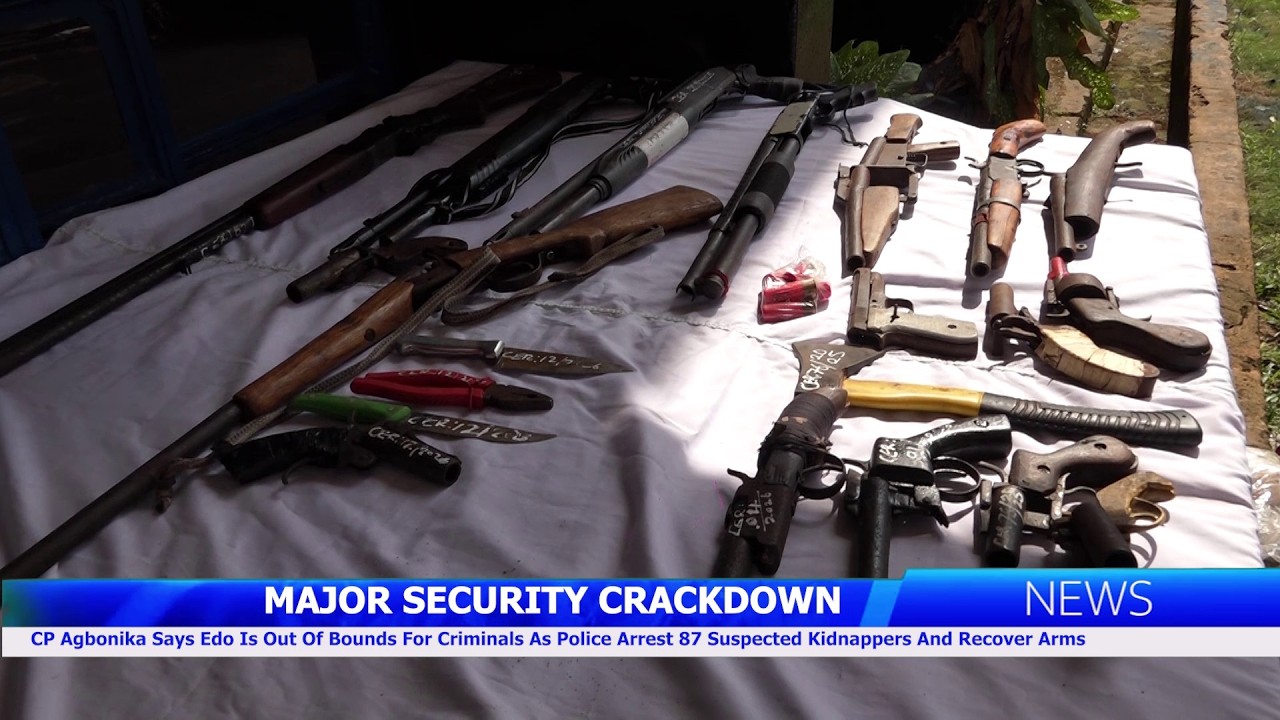 Полиция штата Эдо арестовала 87 подозреваемых в похищении людей и изъяла оружие.