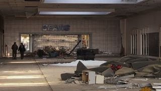 American shopping malls struggle to survive