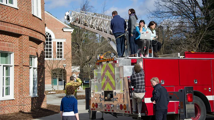 Single-Firefight...  Aerial Ladder Operation
