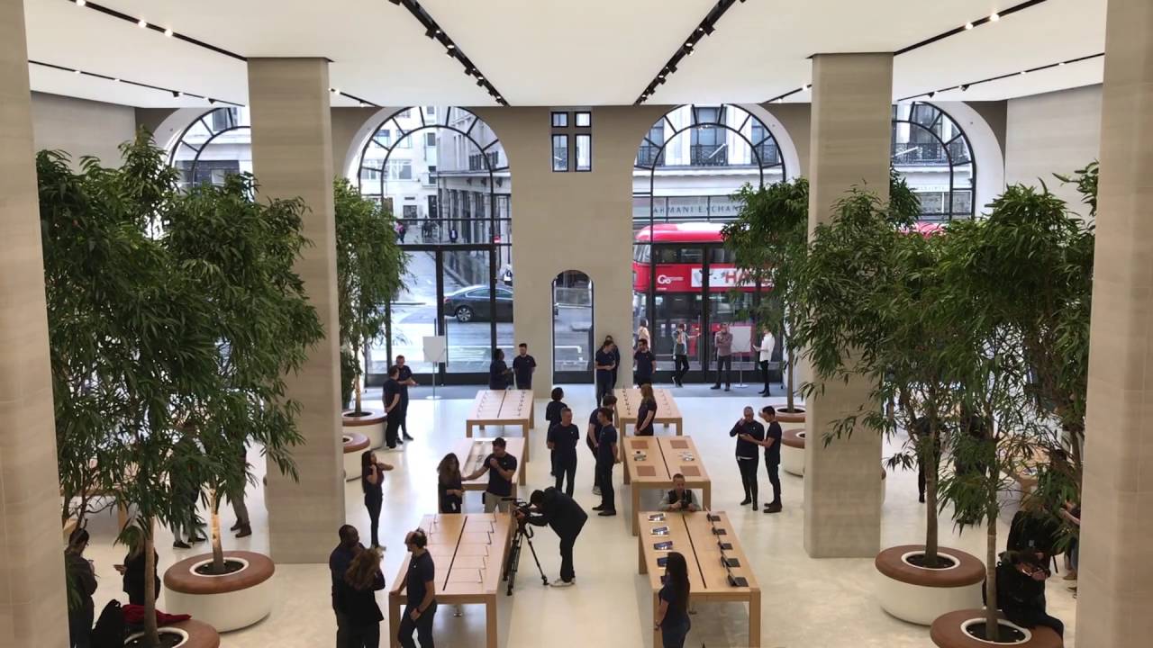 A Look Around The Apple Regent Street Store In London