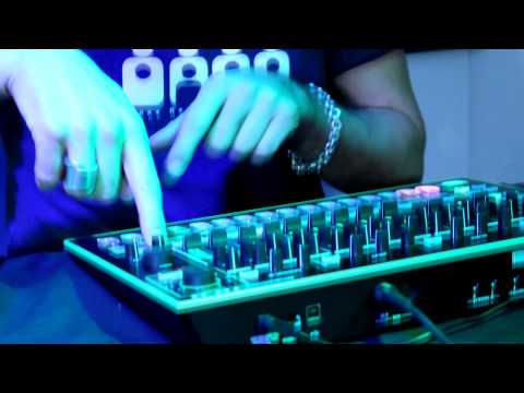 Roland TR-8, TB-3 and VT-3 - AIRA Live Pack