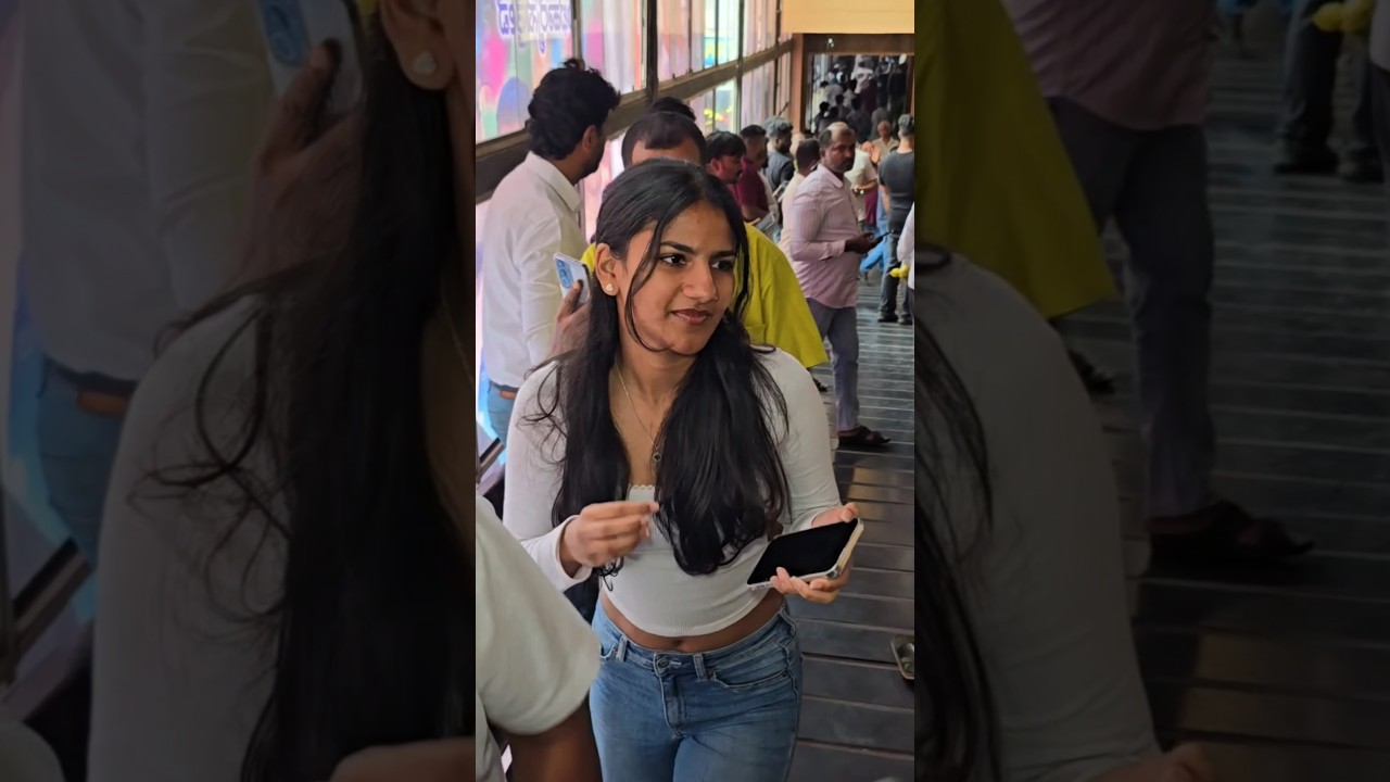 ಸಿನಿಮಾ ನೋಡಲು ಬಂದ ಅಪ್ಪು ಮಗಳು ವಂದಿತಾ❤️| Vanditha Rajkumar | Appu Songs 