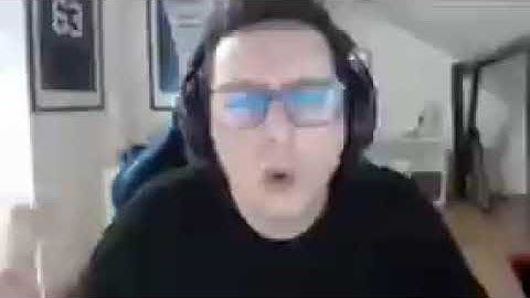 Zorlak meme- "colhões em cima da mesa"