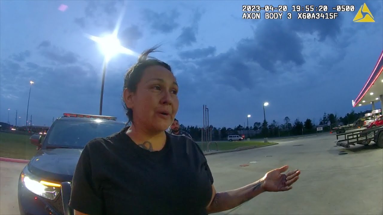 Entitled Woman gets DUI with Kids in the Back Seat - YouTube