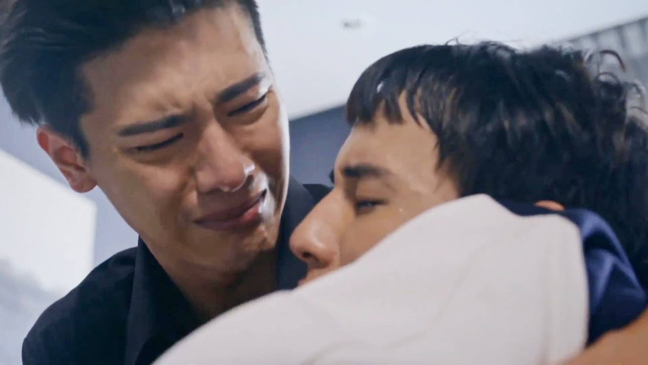 黑幫攻誤傷了警察受，自責不已，發誓要改邪歸正！