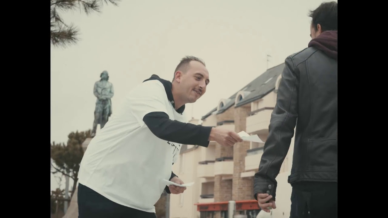 LES 3 FROMAGES - Babos à la Playa (Clip officiel) akkoorden