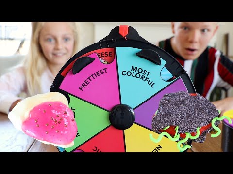 FAKE FOOD CHALLENGE - Family Game Night - Collins Key Game