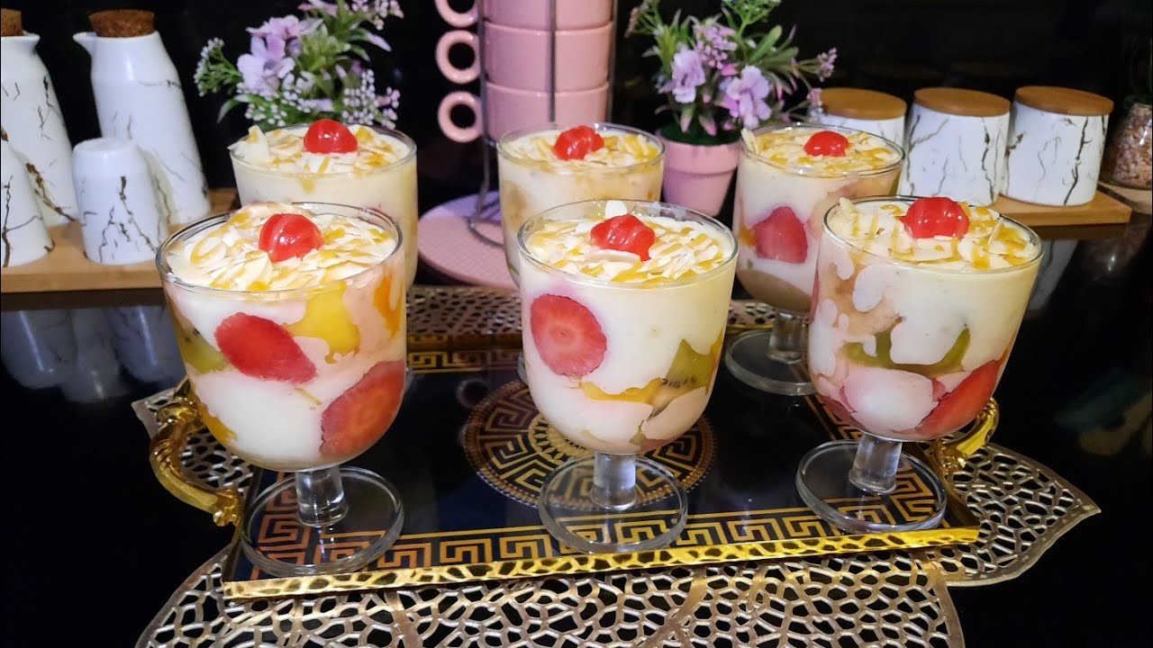 #تحلية_رمضانية# تحلية الكؤوس الباردة بالفواكه سهلة وسريعة التحضير والأهم أنها بنينة، صحا رمضانكم🌛🌠