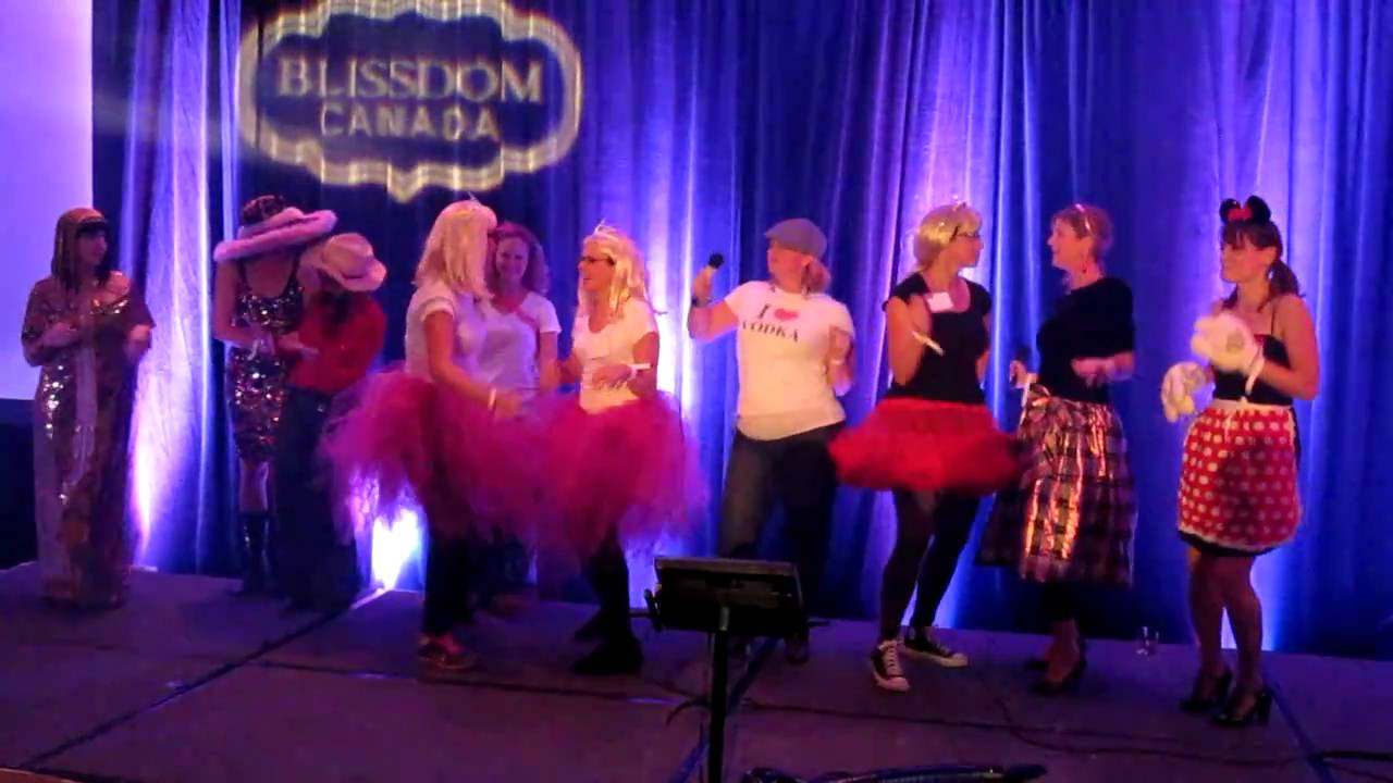 Costume Karaoke Bust a Move Blissdom Canada 2010 YouTube