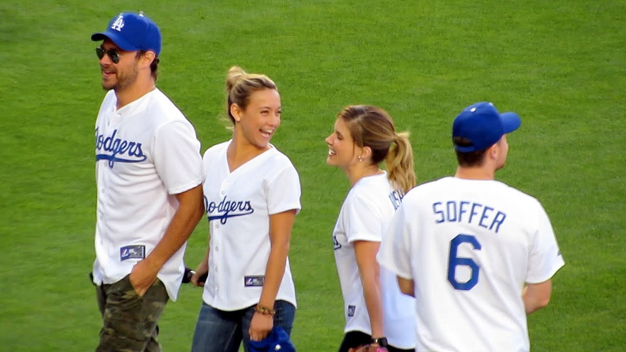 Sophia Bush & Chicago PD Stars 