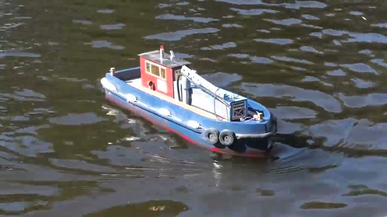 RC tug repurpose into oiler first water test, springs massive leak