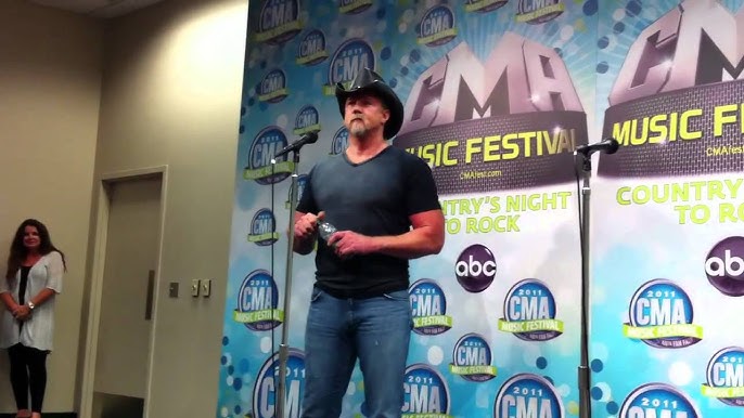 Trace Adkins talks about 'Monarch' | FOX 7 Austin - YouTube