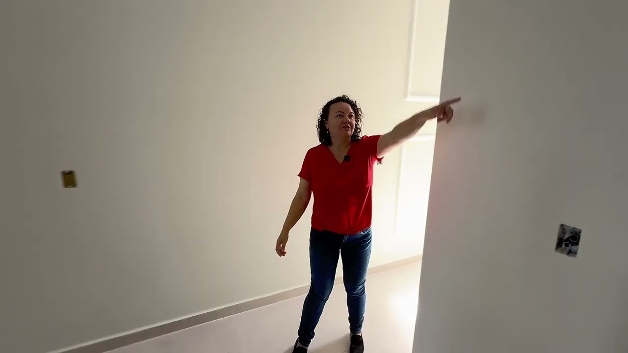 Conforto e modernidade nesta linda casa com tons verdes no bairro Itajuba em Barra Velha. 