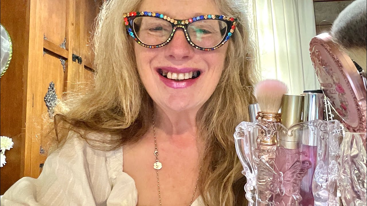 ASMR    ✨Your Bestie gently does Your Makeup ✨  (Soft Spoken Gentle Whisper)  Role Play