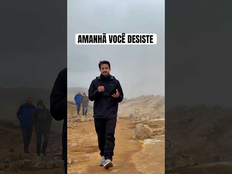 Repete comigo: AMANHÃ EU DESISTO