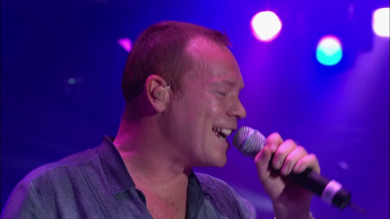 UB40 I Can`t Help Falling In Love With You - YouTube