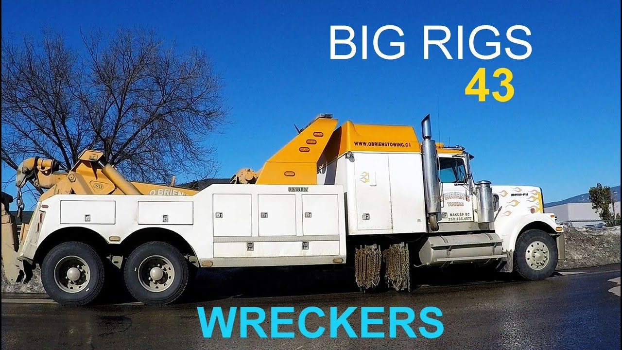 WRECKERS SPOTTED TOWING BROKENDOWN BIG RIGS / VARIOUS HEAVY DUTY TOW