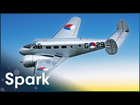 FLYING THE ICONIC BEECHCRAFT 18