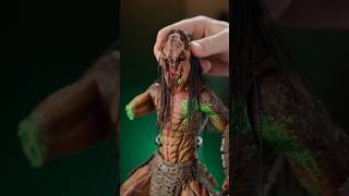 FIRST LOOK Hot Toys Feral Predator Battle Damaged Figure Prototype