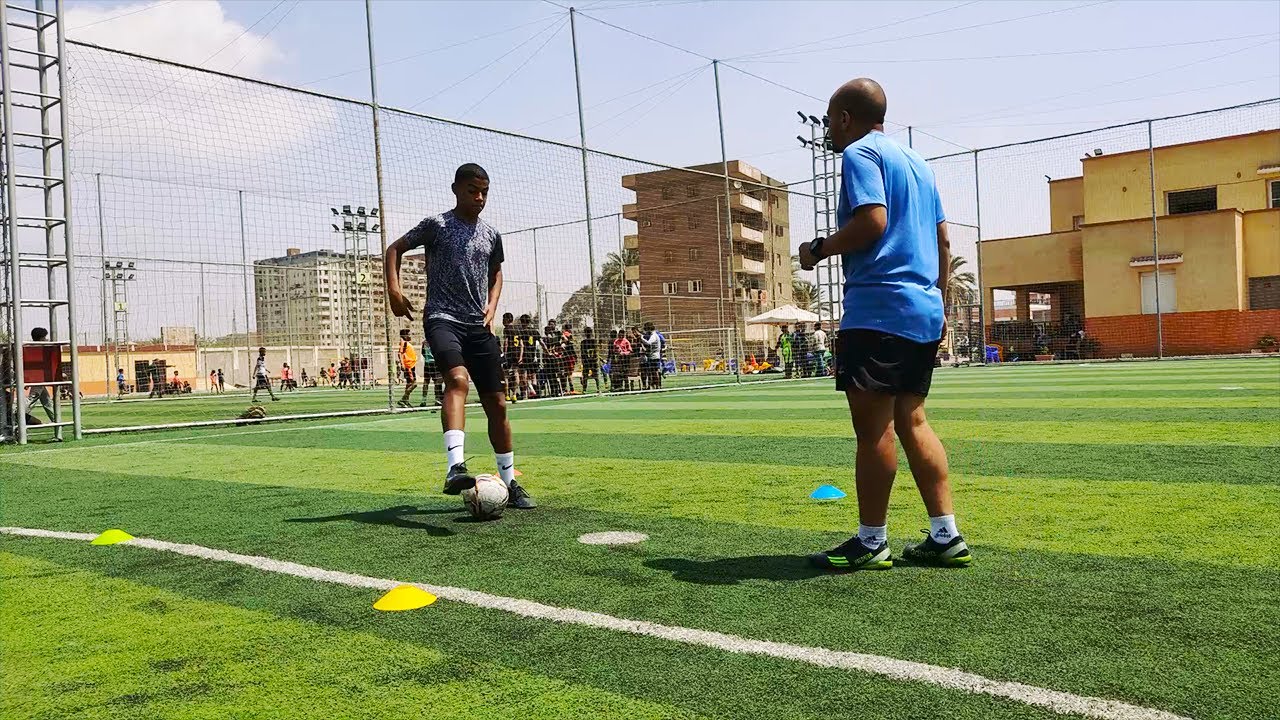 1on1:U16: Dribble + Close Control  تحكم بالكرة تحت ضغط وفي مساحات صغيرة