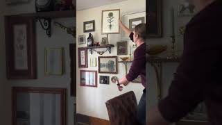 Gallery wall ideas for your living room decor #thriftedhomedecor #gallerywall #homedecorideas Gallery wall ideas for your living room decor #thriftedhomedecor #gallerywall #homedecorideas