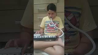 #youtube #memes #tocando parabéns na escaleta