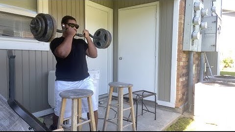 Cheat curling 120 3x5 Close grip floor press 160 x 6 & 170 x 5 & Weighted dips.